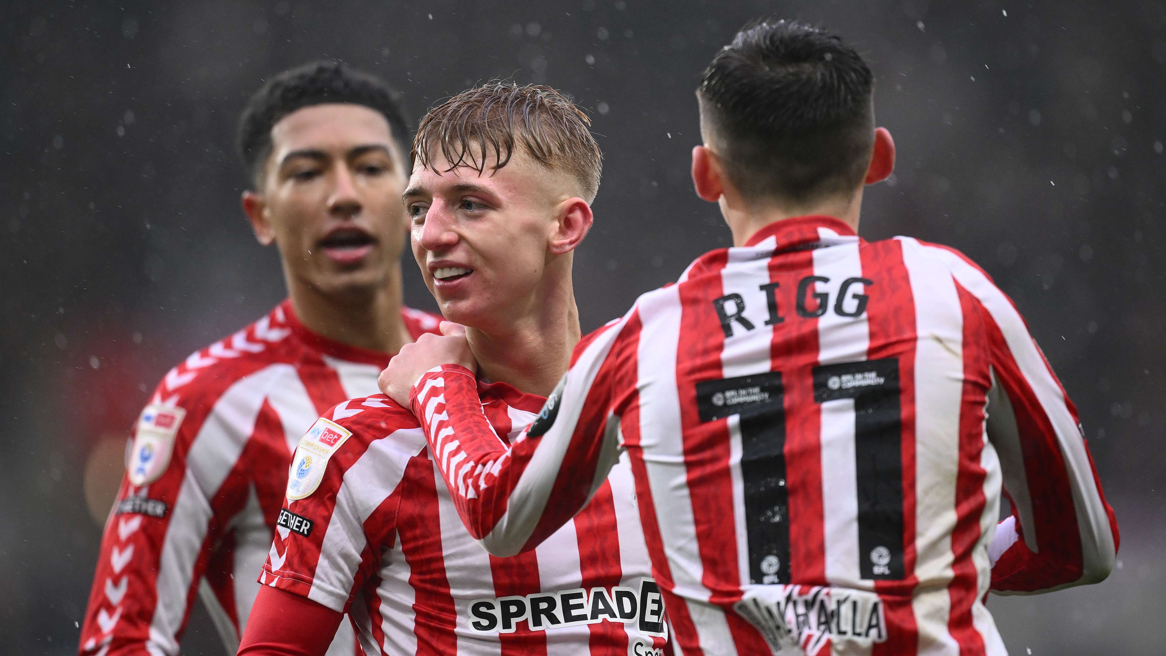 分析比赛的 分析比赛的